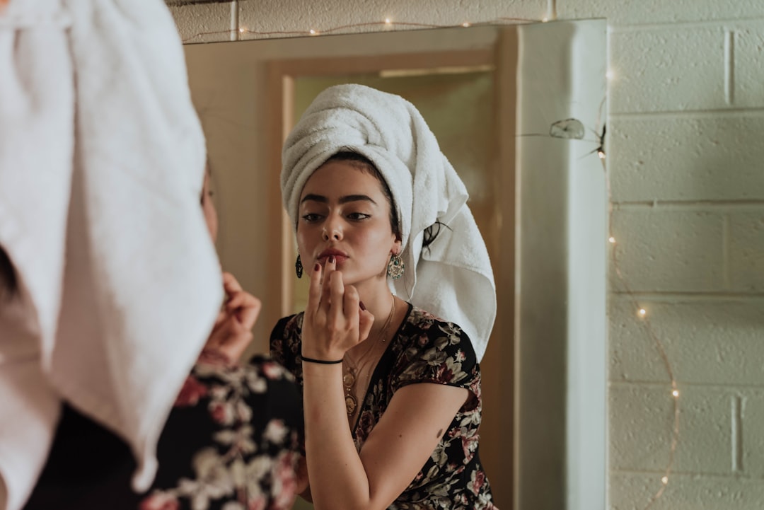 Skincare Terbaik untuk Kulit Kusam dan Berjerawat - Pengalaman 3 Tahun Mencoba